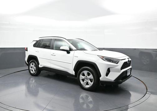 2020 Toyota RAV4 Hybrid XLE
