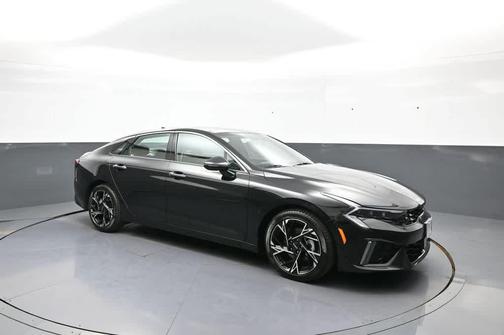 Aurora Black Pearl 2025 Kia K5 GT-Line
