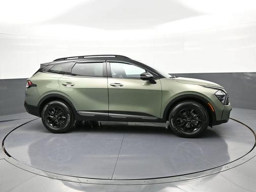 Jungle Green/Ebony Black Roof 2023 Kia Sportage S