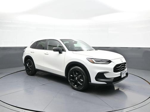 Platinum White Pearl 2024 Honda HR-V Sport