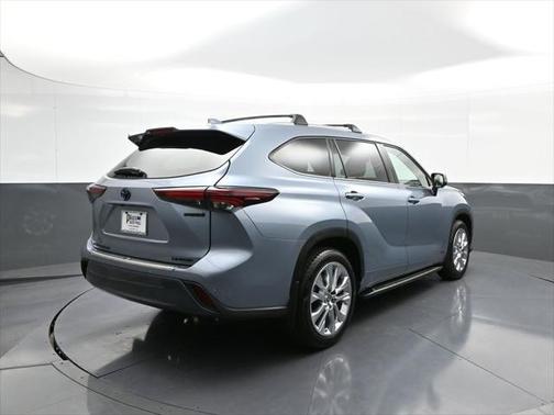 2024 Toyota Highlander Hybrid Limited
