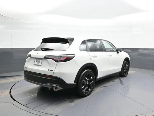 Platinum White Pearl 2025 Honda HR-V 2WD Sport