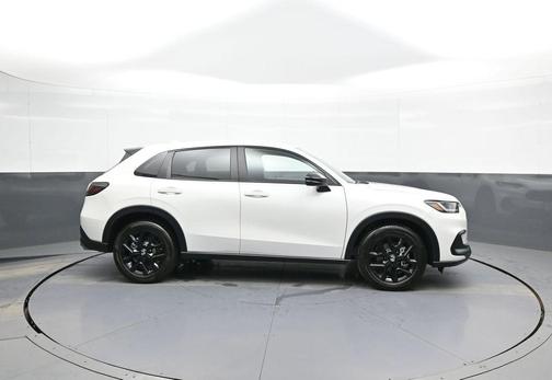 Platinum White Pearl 2025 Honda HR-V 2WD Sport