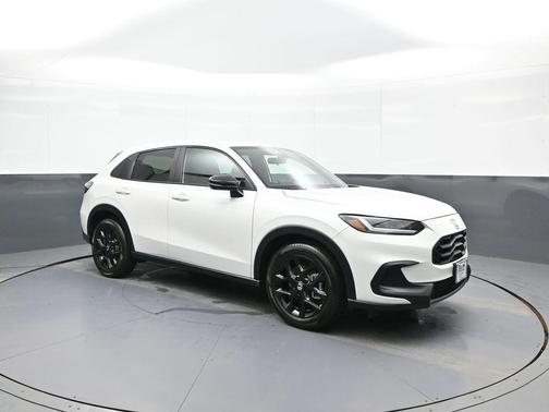 Platinum White Pearl 2025 Honda HR-V 2WD Sport