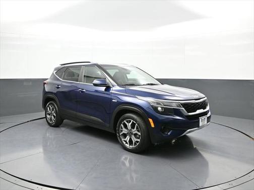 2022 Kia Seltos EX
