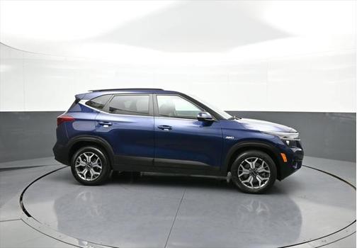 2022 Kia Seltos EX