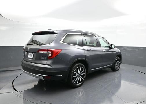 2022 Honda Pilot Touring 8-Passenger