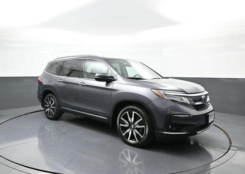 2022 Honda Pilot Touring 8-Passenger