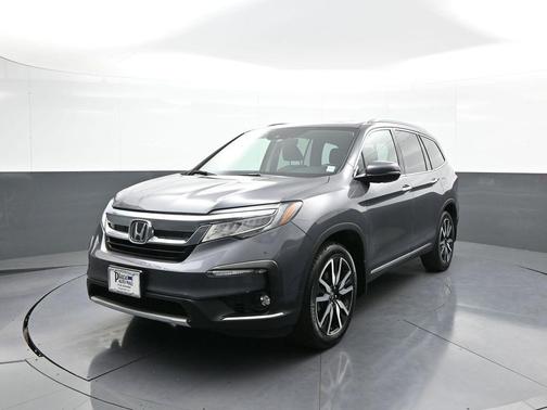2022 Honda Pilot Touring 8-Passenger
