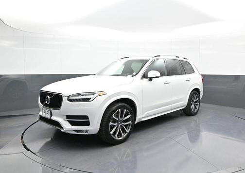 2017 Volvo XC90 T6 Momentum