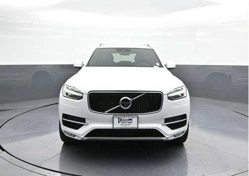 2017 Volvo XC90 T6 Momentum