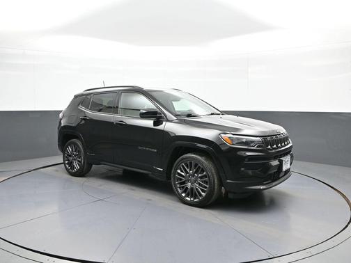 Diamond Black Crystal Pearlcoat 2023 Jeep Compass High Altitude