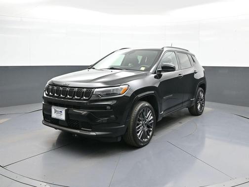 Diamond Black Crystal Pearlcoat 2023 Jeep Compass High Altitude