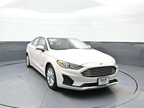 White Platinum Metallic Tri-Coat 2019 Ford Fusion Hybrid SE
