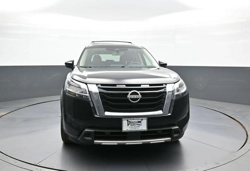 Super Black 2024 Nissan Pathfinder SL 4WD