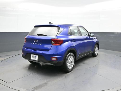 2022 Hyundai VENUE SE