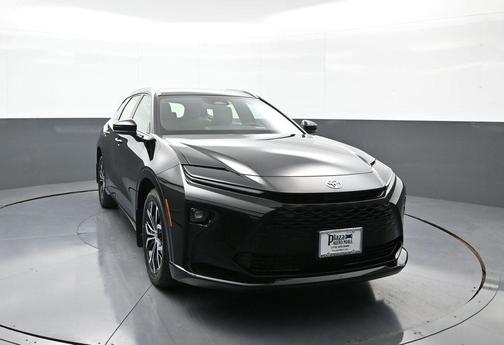 2025 Toyota Crown Signia XLE