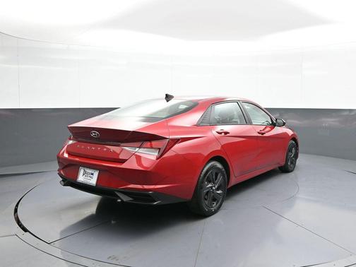 Scarlet Red Pearl 2021 Hyundai ELANTRA SEL