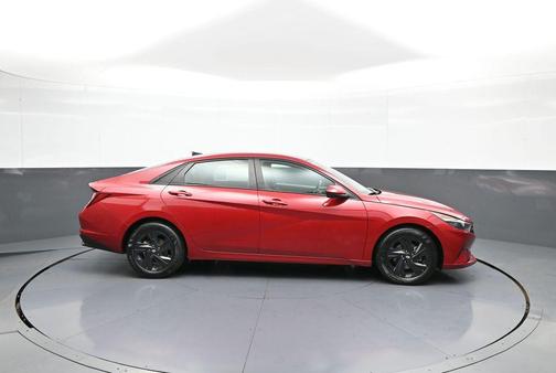 Scarlet Red Pearl 2021 Hyundai ELANTRA SEL