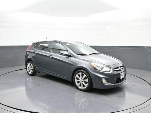 2013 Hyundai Accent SE