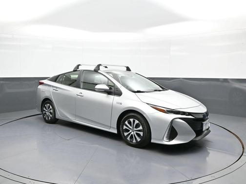 Classic Silver Metallic 2022 Toyota Prius Prime LE