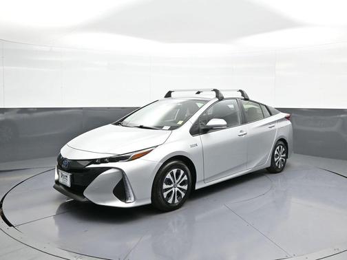 Classic Silver Metallic 2022 Toyota Prius Prime LE