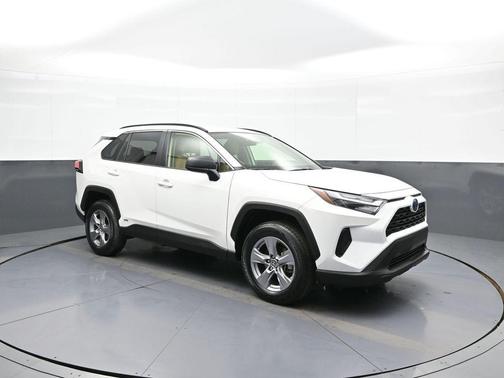 Ice Cap 2024 Toyota RAV4 Hybrid LE