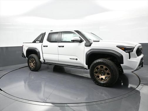 2025 Toyota Tacoma Hybrid 