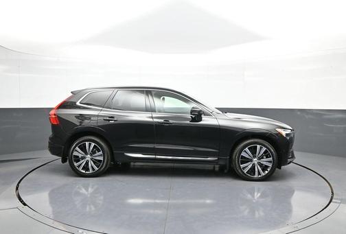 2022 Volvo XC60 B5 Inscription