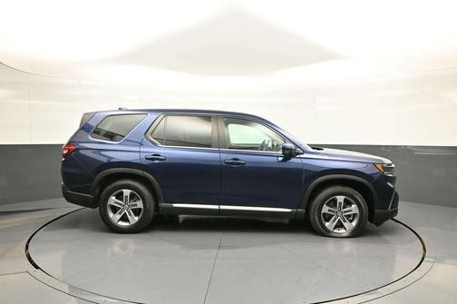 Obsidian Blue Pearl 2023 Honda Pilot AWD EX-L 8 Passenger