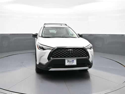 Wind Chill Pearl 2025 Toyota Corolla Cross LE