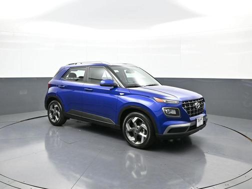 2022 Hyundai VENUE SEL