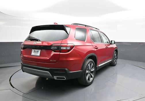 Radiant Red Metallic II 2023 Honda Pilot AWD Elite