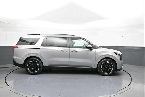 Ceramic Silver 2025 Kia Carnival EX