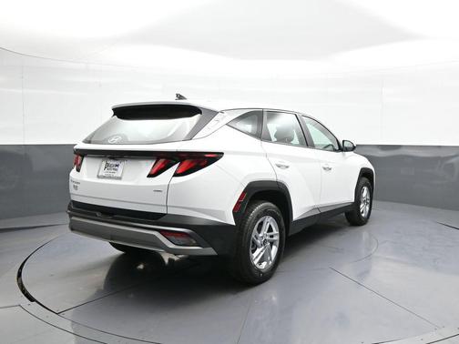 Serenity White Pearl 2025 Hyundai TUCSON SE