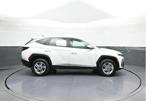 Serenity White Pearl 2025 Hyundai TUCSON SE