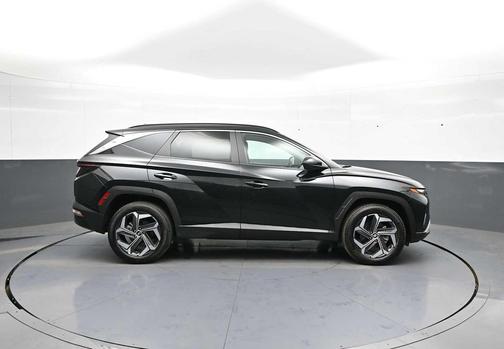 Black Pearl 2024 Hyundai TUCSON SEL