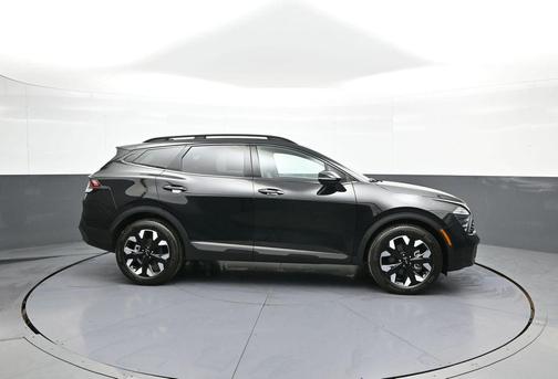 Ebony Black 2024 Kia Sportage X-Line