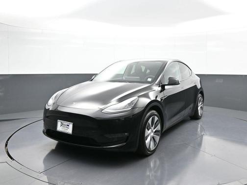 2022 Tesla Model Y Long Range Dual Motor All-Wheel Drive
