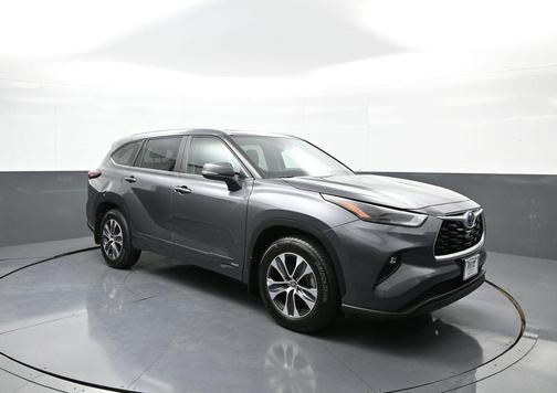 2024 Toyota Highlander Hybrid XLE