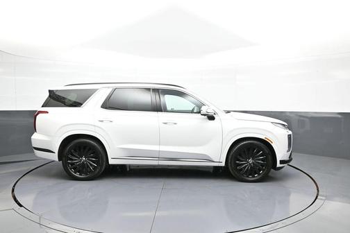 Hyper White 2025 Hyundai PALISADE Calligraphy Night Edition