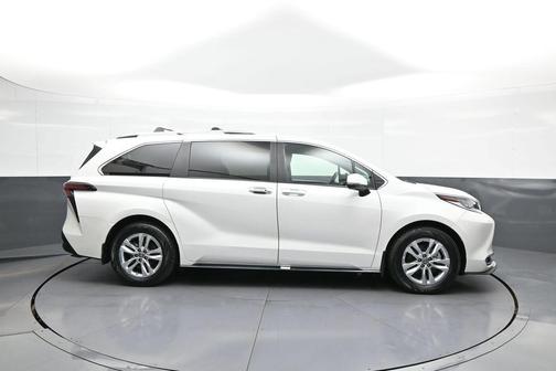 2025 Toyota Sienna Limited