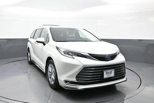 2025 Toyota Sienna Limited