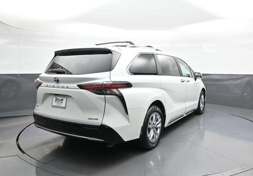 2025 Toyota Sienna Limited