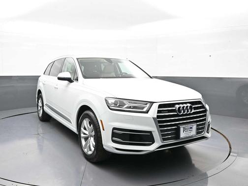 Glacier White Metallic 2019 Audi Q7 55 Premium