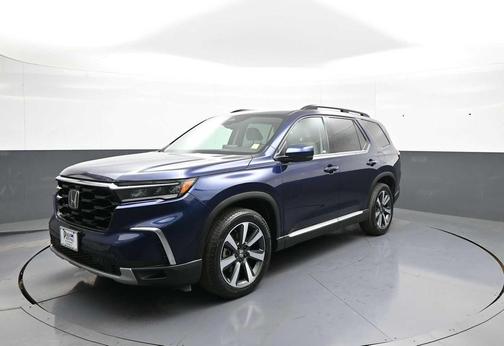 Obsidian Blue Pearl 2024 Honda Pilot Touring 8-Passenger