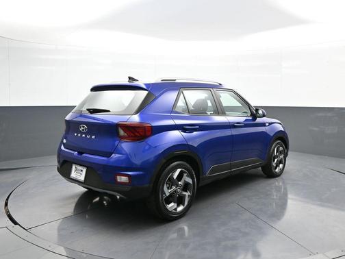 2022 Hyundai VENUE Limited