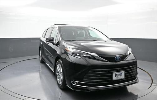 2024 Toyota Sienna Platinum 7 Passenger