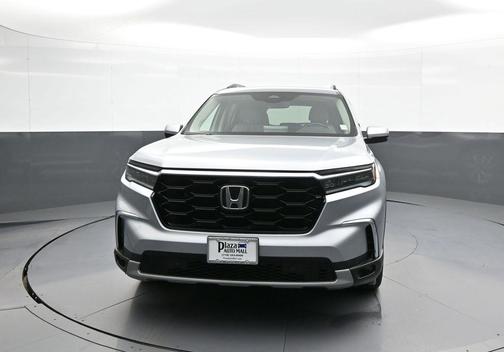 2023 Honda Pilot Touring 8-Passenger
