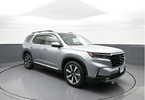 2023 Honda Pilot Touring 8-Passenger
